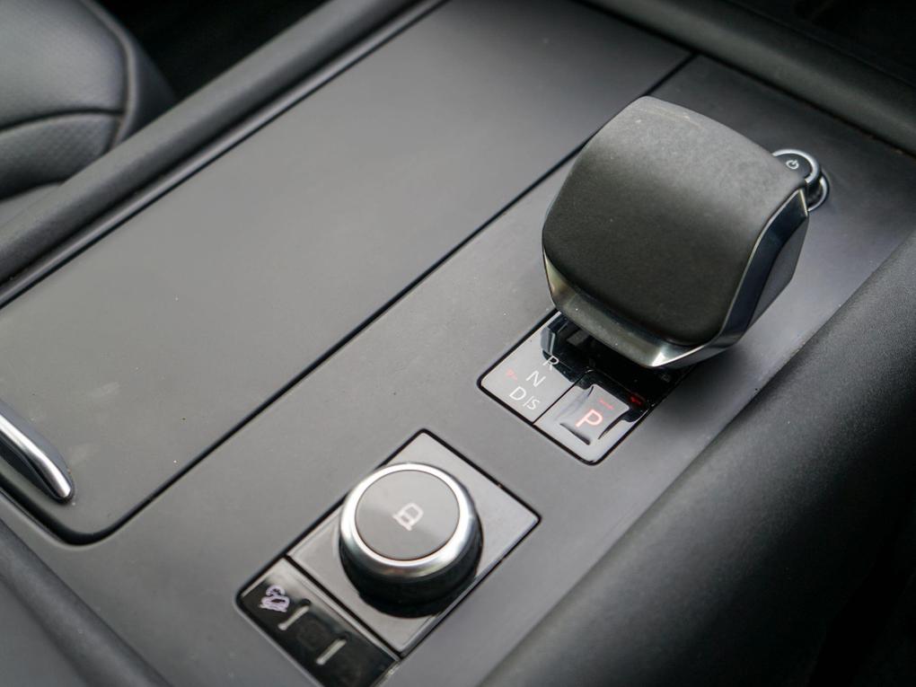 Used Land Rover Discovery AJ71EZW 39