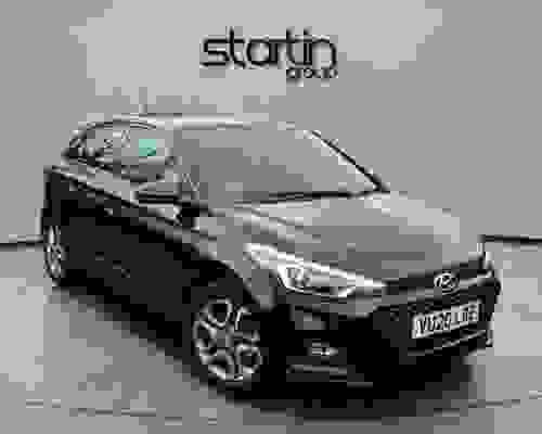 Hyundai i20 1.0 T-GDi Premium Nav DCT Euro 6 (s/s) 5dr Black at Startin Group