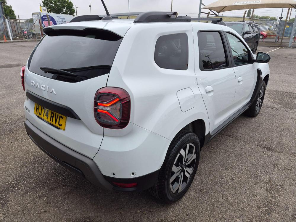 Dacia Duster Photo at-691bd880c0494af6b56a422e4ae56c3c.jpg