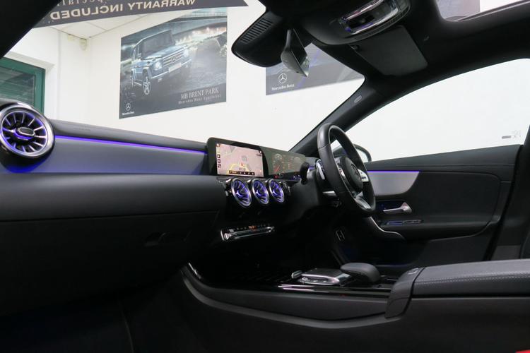 Used Mercedes-Benz CLA FX22OSM 9