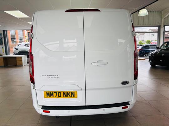Ford Transit Custom Photo at-692a90874f7f4a98819505568734f5e5.jpg