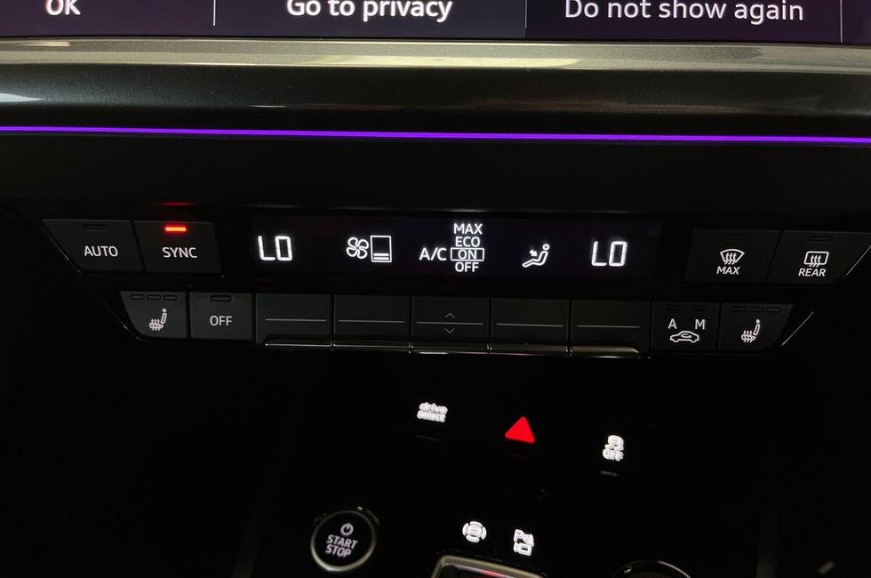 Audi Q4 Photo at-694b9da2dc4f4f88859790c819fd086a.jpg