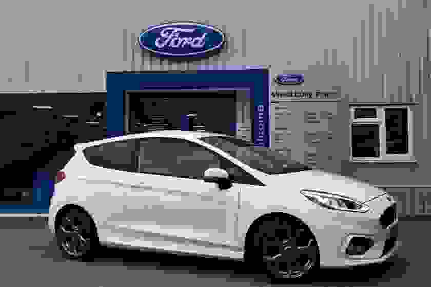Ford Fiesta Photo at-696e33a799a34d16a472db5a60ac8a10.jpg
