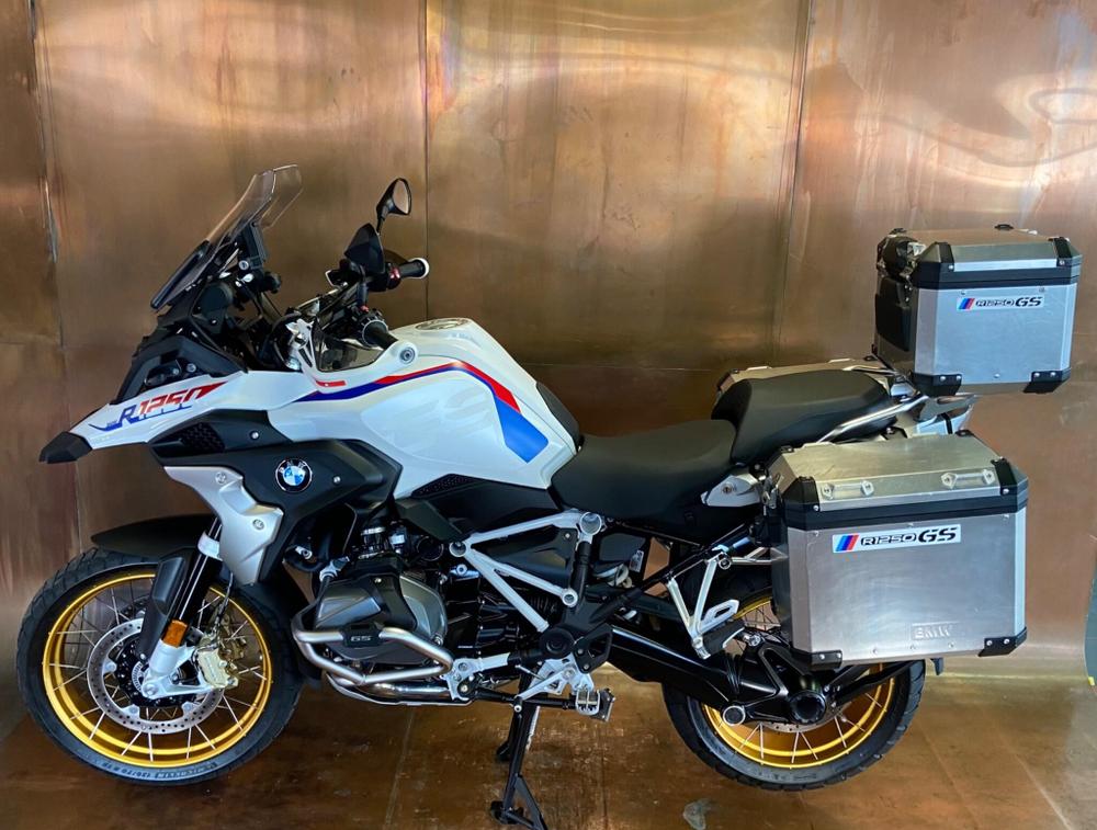 BMW R 1250 GS Photo at-699f3aa0a0204a44ab81268af185fb03.jpg
