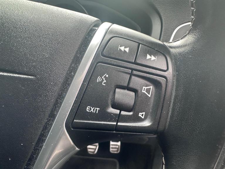 Used Volvo V40 RK67FUB 15