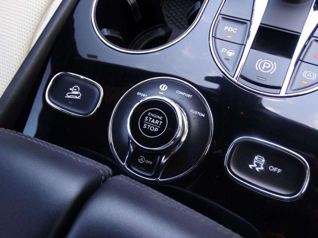 Used Bentley Bentayga Y123CTS 31