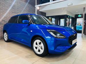 Suzuki Swift Photo 2