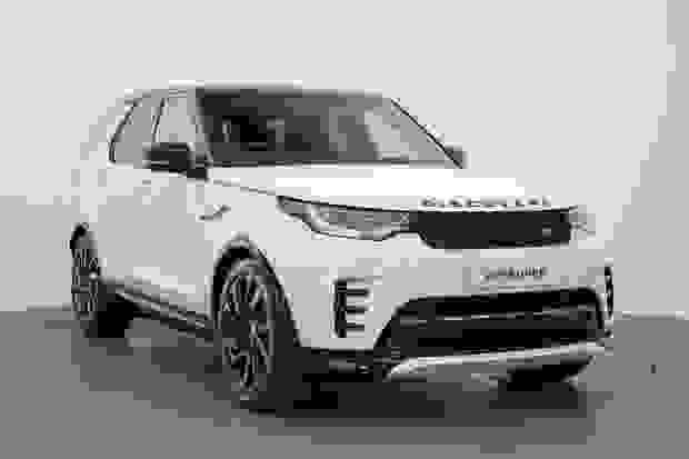 Used 2022 Land Rover Discovery 3.0 D300 R-Dynamic SE 5dr Fuji White at Duckworth Motor Group