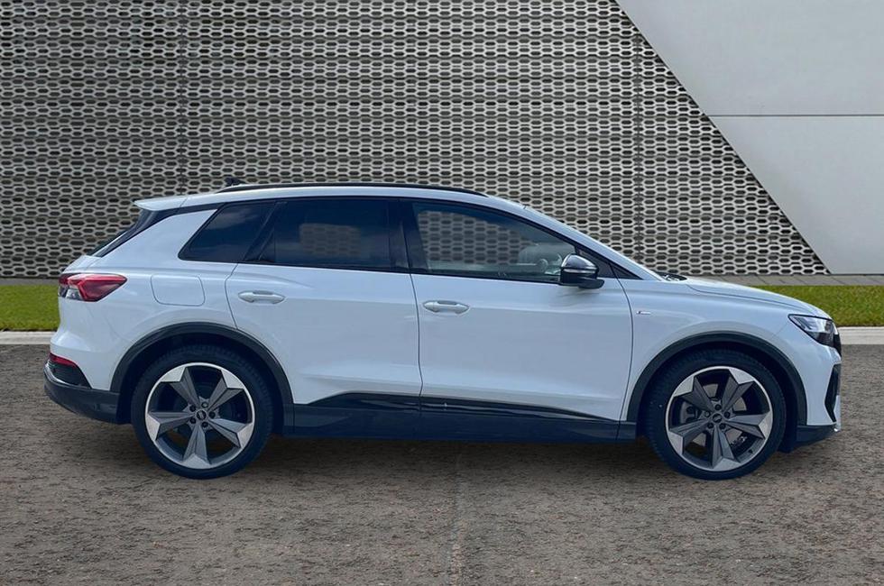 Audi Q4 Photo at-6a43b05d93544856a0902ea31c8dbabb.jpg