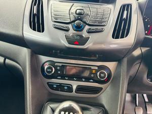 Ford Transit Connect Photo 36