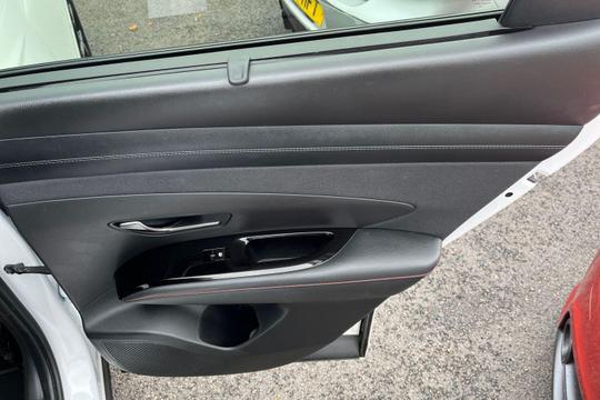 Hyundai TUCSON Photo at-6a6a77cbb84b4e36843d7e397201d7eb.jpg