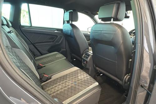 Volkswagen TIGUAN Photo at-6a915de7aafe49cc9905b61a28fe5f47.jpg