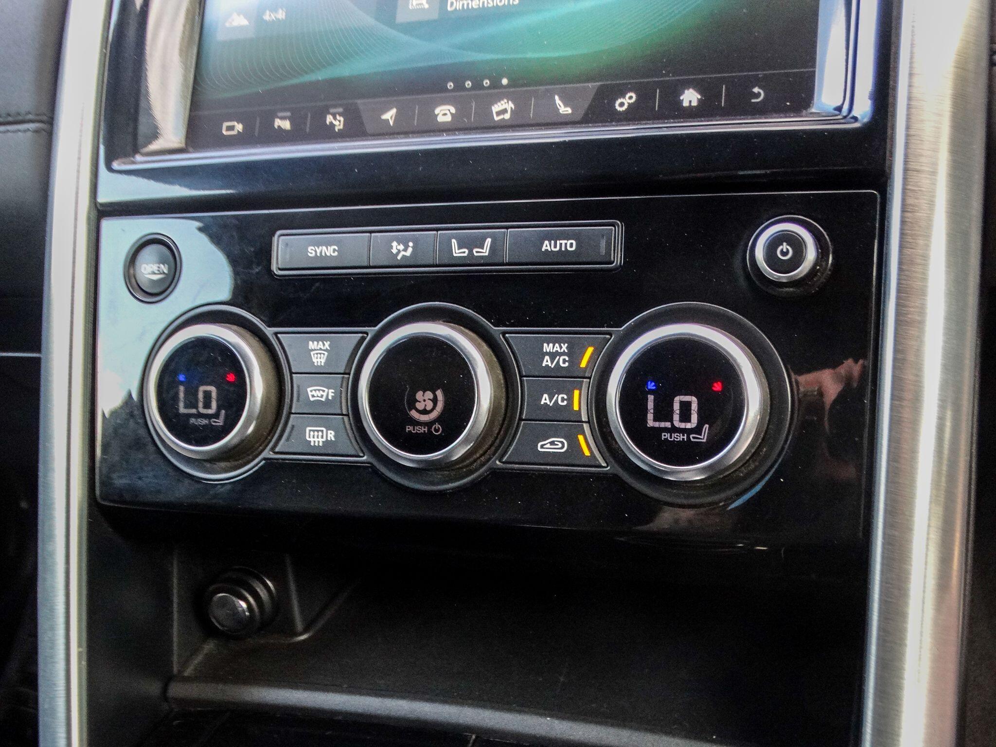 Land Rover Discovery 3.0 SD V6 HSE Auto 4WD Euro 6 (s/s) 5dr — photo 27