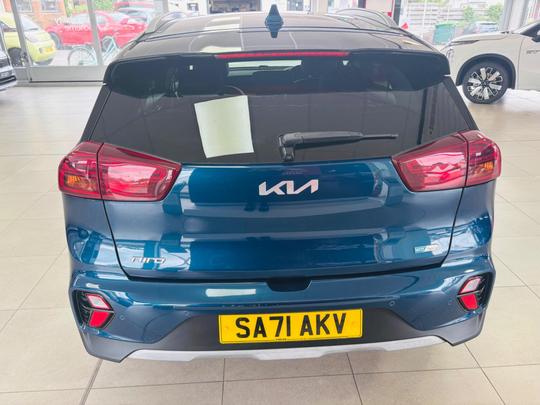 Kia Niro Photo at-6aa98ebcb4e44396906bcd87abd50f8d.jpg