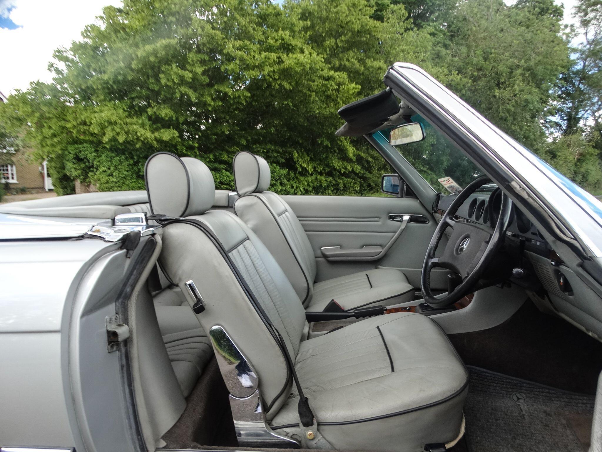 Mercedes-Benz 500 SL — photo 26