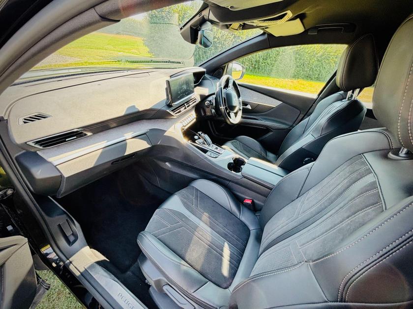 Peugeot 3008 Photo at-6abce6a5f73a4b0185cc415c0994b882.jpg
