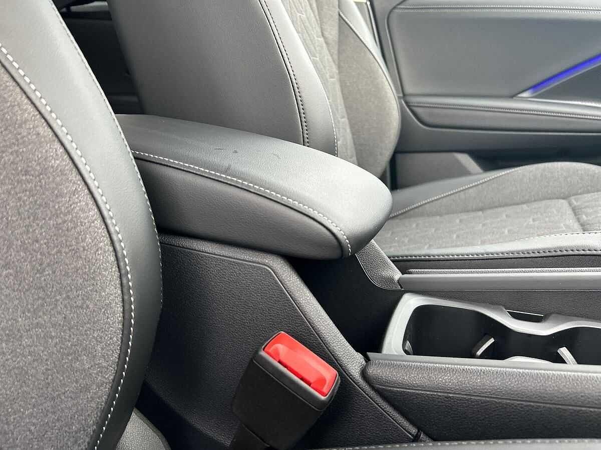 Volkswagen Tiguan Photo at-6ac42b7b75ed4ccd816dcf4cc467a8ad.jpg