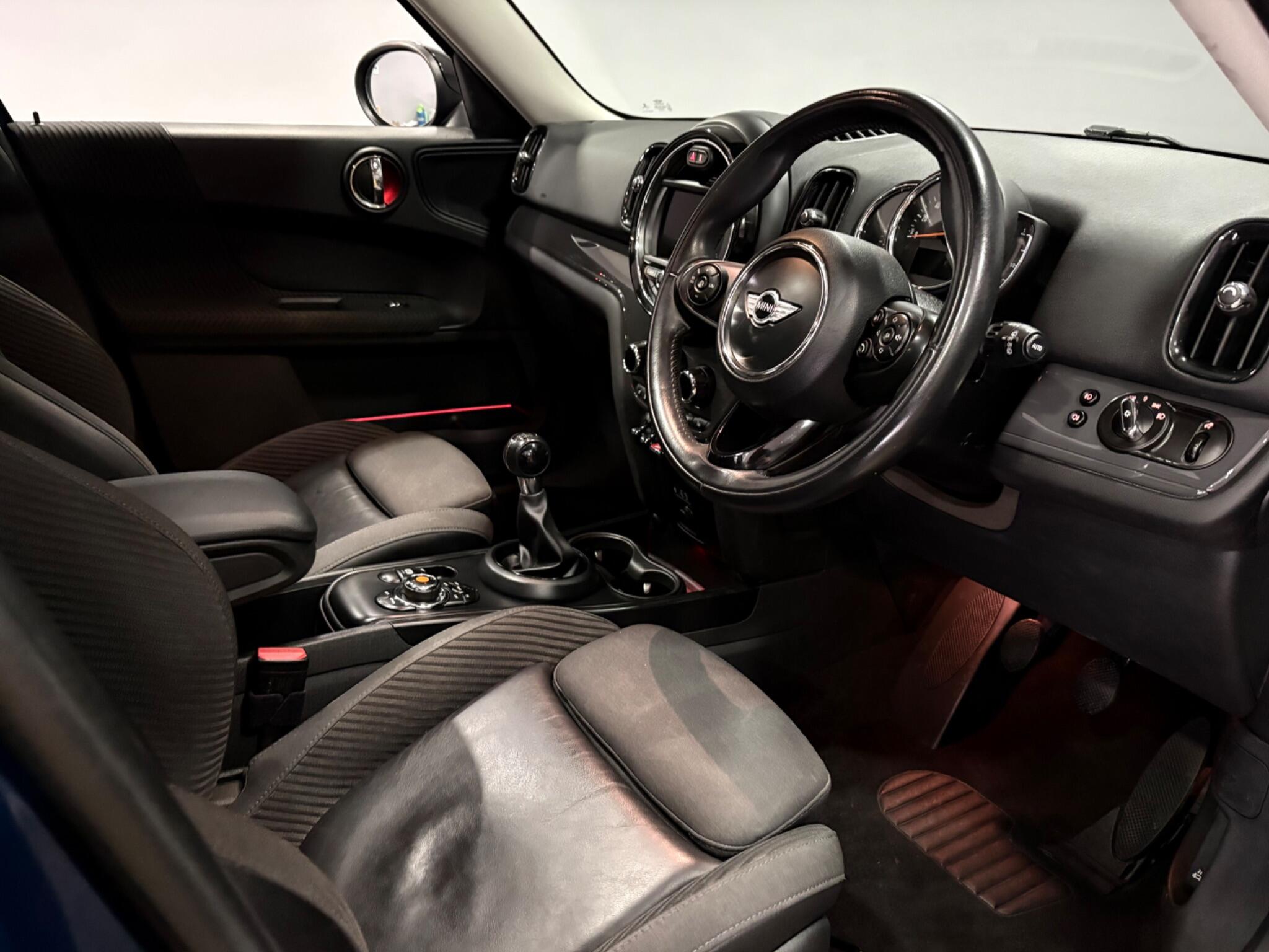 2017 Mini Countryman thumbnail 9