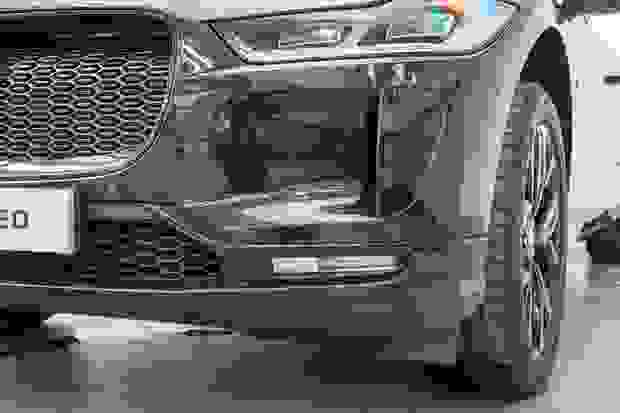 Jaguar I-PACE Photo at-6ae283abf45441bd8a10461b5d229e1e.jpg
