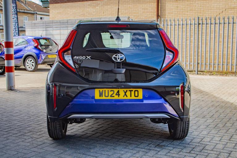 Used Toyota Aygo X WU24XTO 6