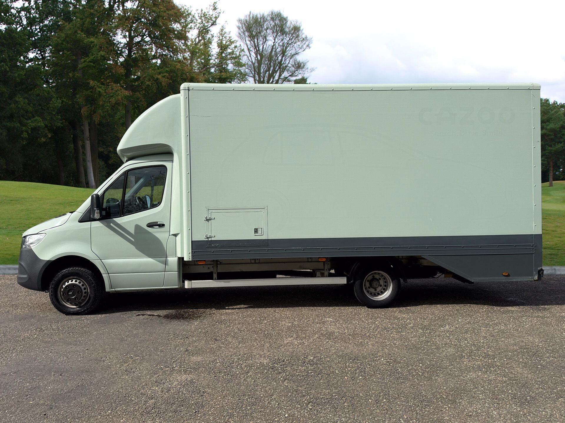 Mercedes-Benz Sprinter 2.1 516 CDI Chassis Cab 2dr Diesel G-Tronic+ RWD L2 Euro 6 (163 ps) — photo 2