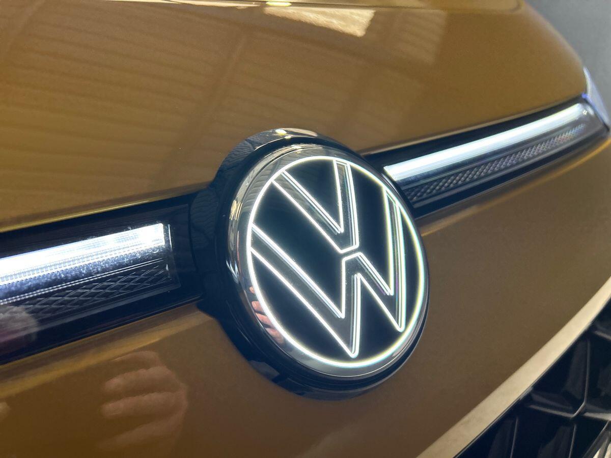 Volkswagen T-Roc Photo at-6b46bd63a3004a14966a9052df9c45c2.jpg