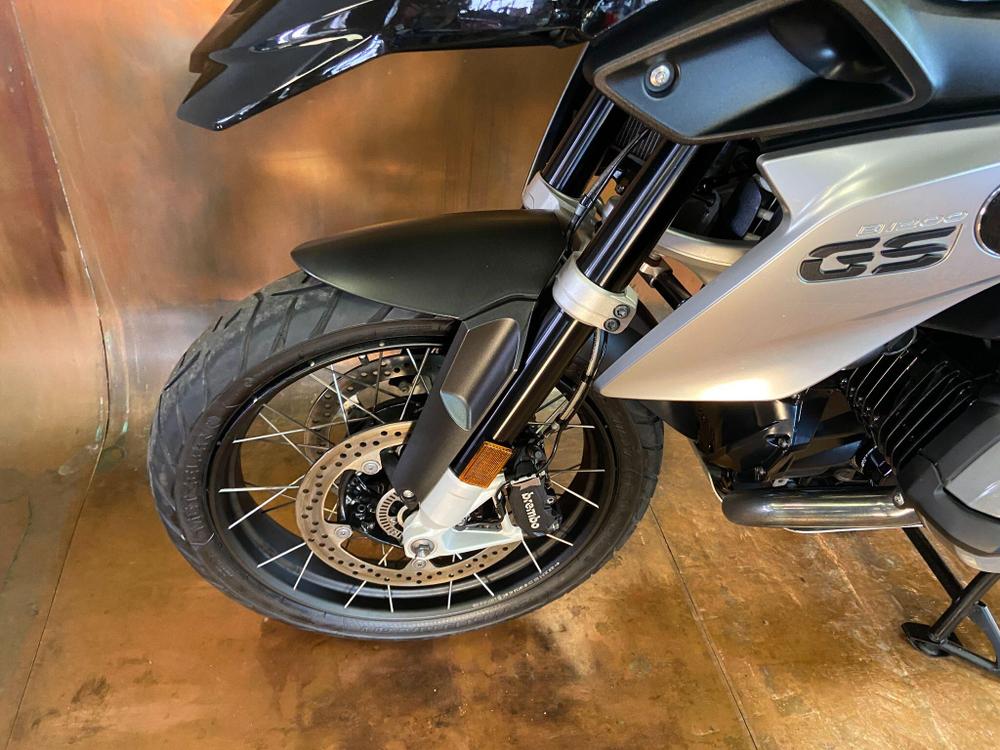 BMW R 1200 GS Photo at-6b5345e298bd4783805bba830ee697e0.jpg