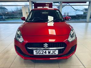 Suzuki Swift Photo 2