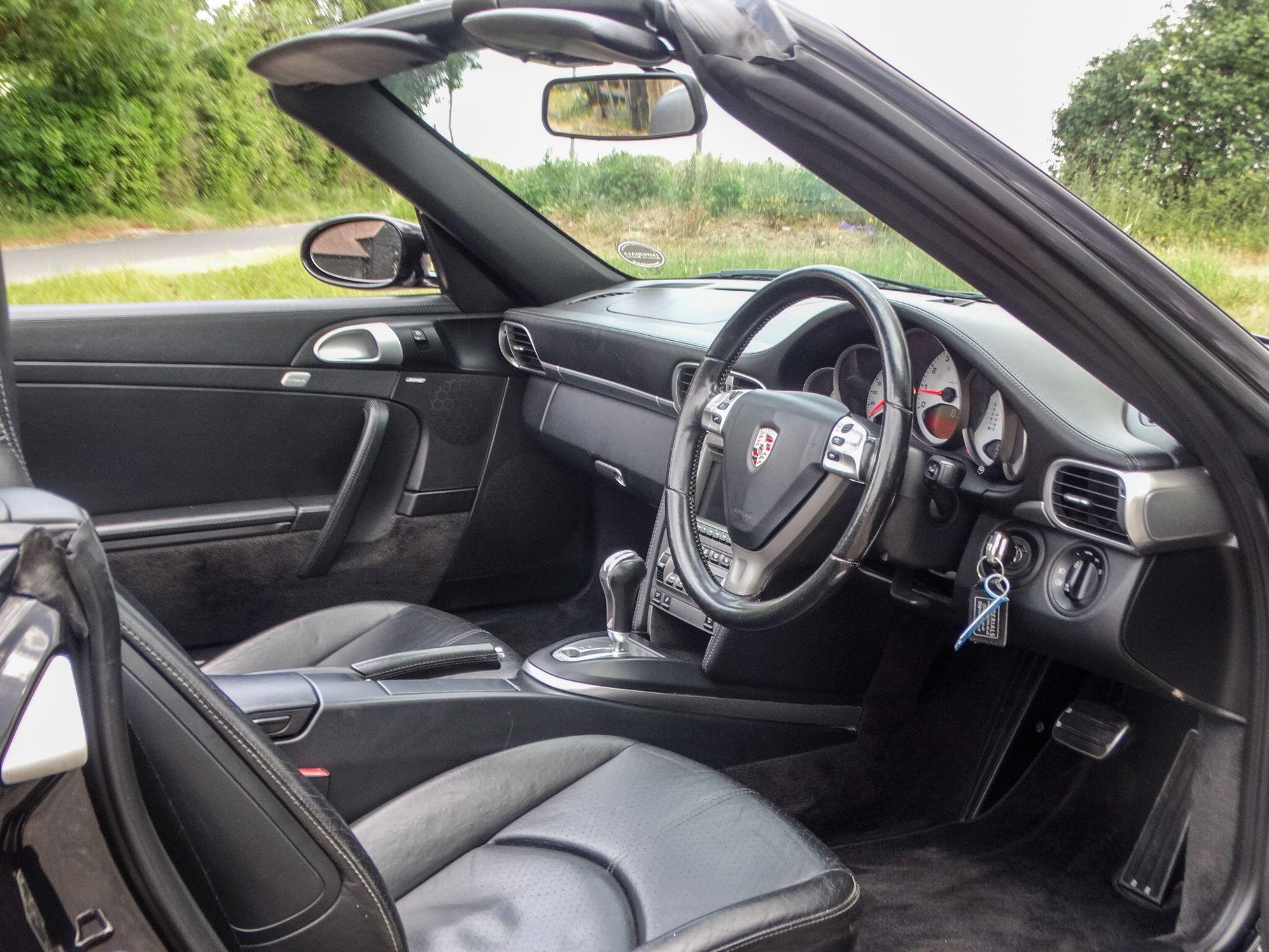 Porsche 911 3.8 997 Carrera 4S Cabriolet 2dr Petrol Tiptronic S AWD (286 g/km, 350 bhp) — photo 18