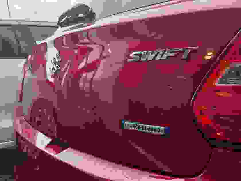Suzuki SWIFT Photo at-6b8bc295d19541df976611bc1a4cb96d.jpg