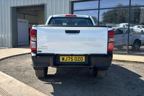 Isuzu D-MAX Photo at-6bc551074caa4dc0b0fa84a81569a763.jpg
