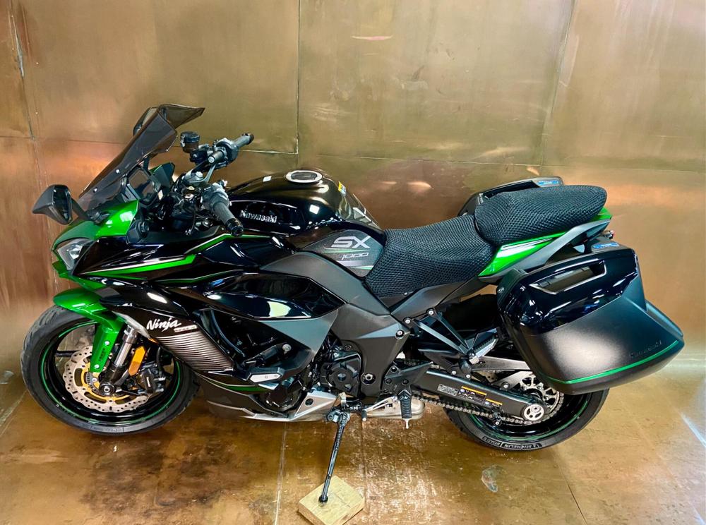 Kawasaki Ninja 1000SX Photo at-6c3aa0950b1f4c0ea0dc4c3cf0a9f377.jpg