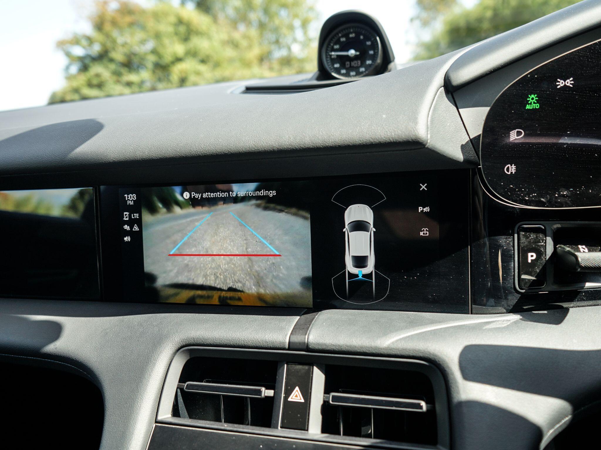 Porsche Taycan Performance 79.2kWh Auto RWD 4dr (11kW Charger) — photo 31