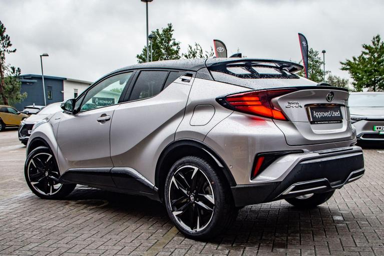 Used Toyota C-HR OY22LHP 19