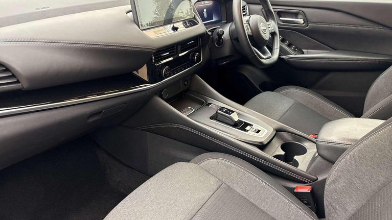 Used Nissan Qashqai BT24EOY 9