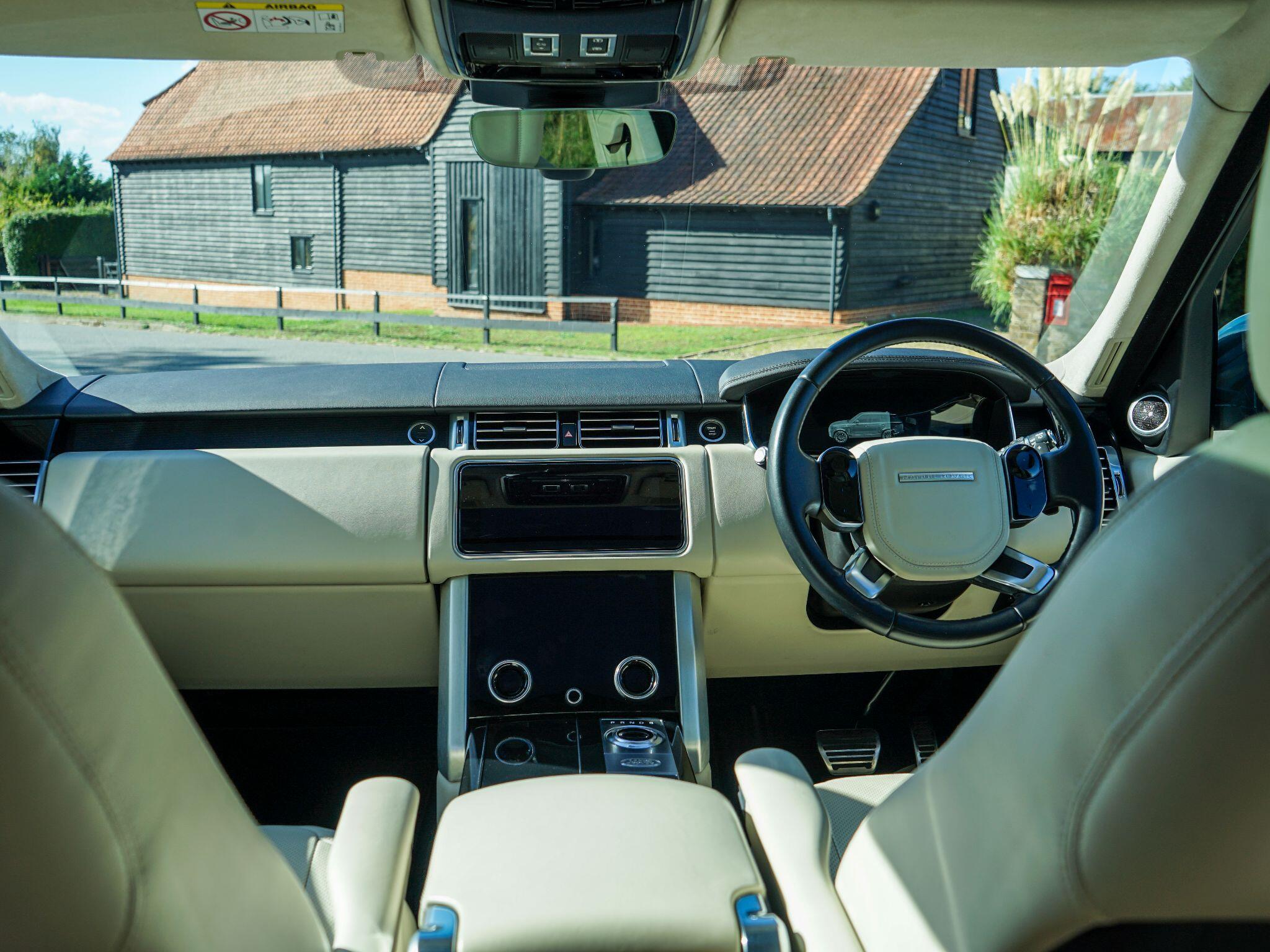 Land Rover Range Rover 2.0 P400e 13.1kWh Westminster Black Auto 4WD Euro 6 (s/s) 5dr — photo 14