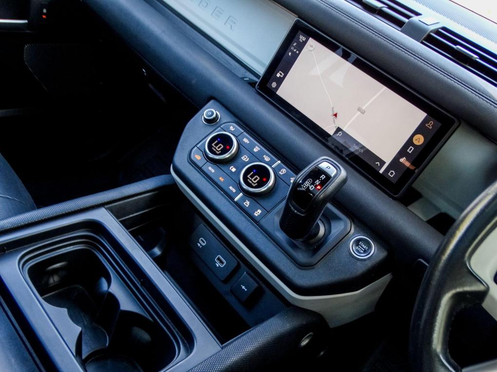 Used Land Rover Defender 90 RJ21ZTG 6