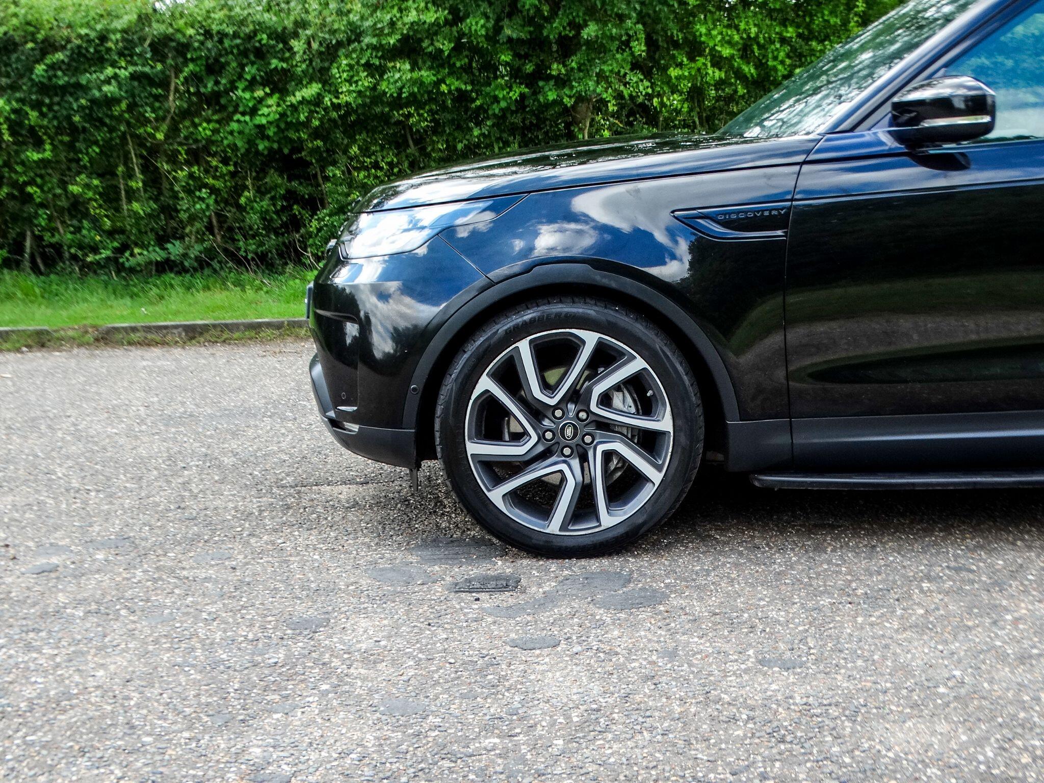 Land Rover Discovery 3.0 SD V6 HSE Auto 4WD Euro 6 (s/s) 5dr — photo 5
