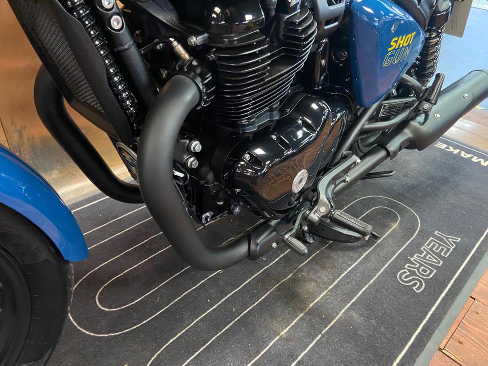 Royal Enfield Shotgun 650 Photo at-6d8093cd856d4386bc0a43e3a330ab65.jpg