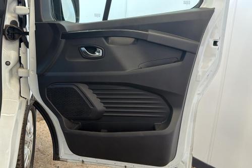 Renault TRAFIC Photo at-6d80ad8c6c704c929ed6ad9eb21aa548.jpg