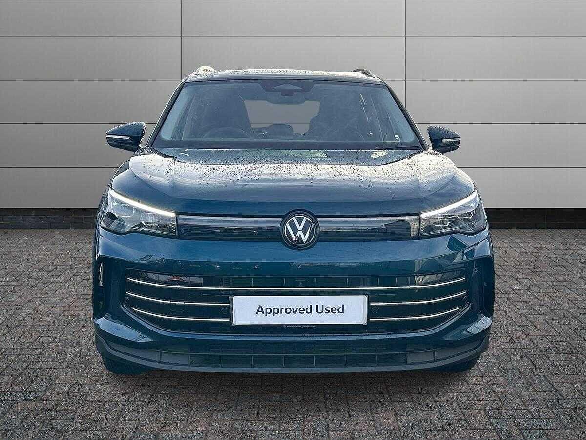 Volkswagen Tiguan Photo at-6dc3c85a2f9a48d8b505eac05ada1131.jpg