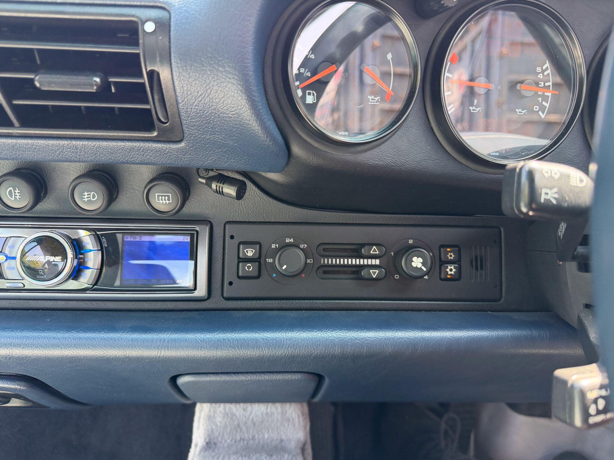 Porsche 911 3.6 993 Targa 2dr Petrol Automatic (285 bhp) — photo 22
