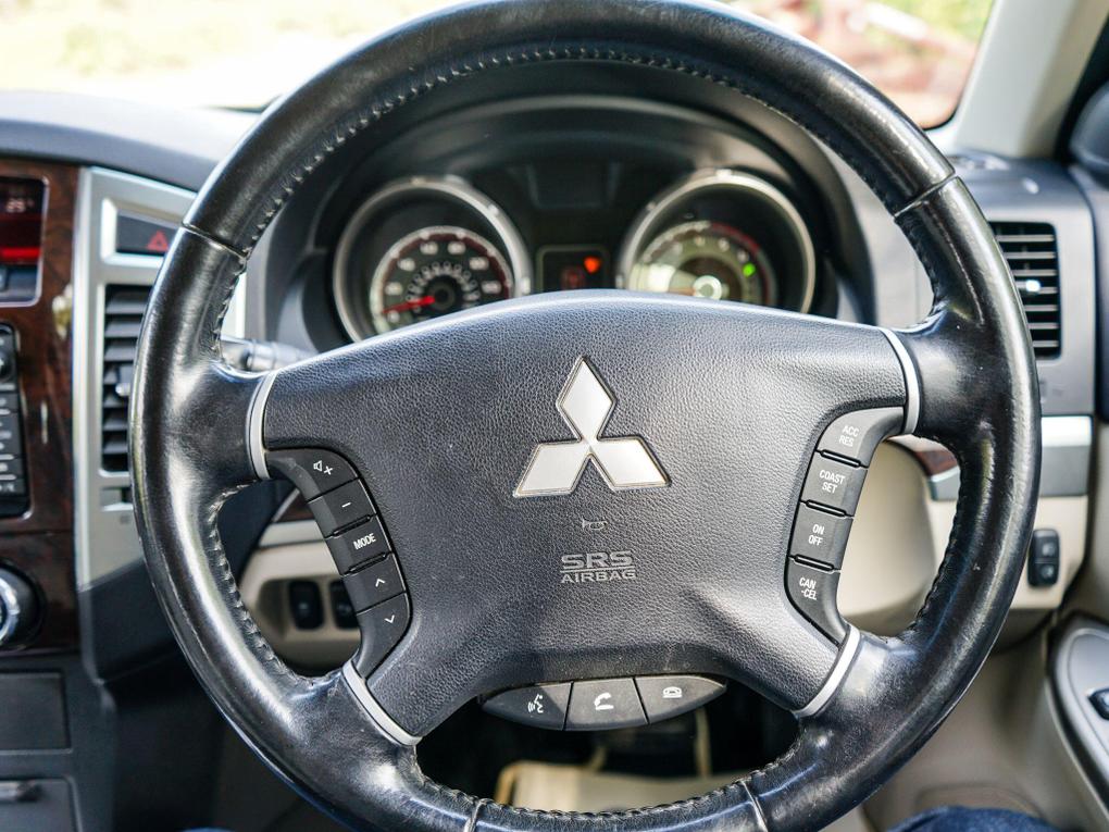 Used Mitsubishi Shogun WJ65YCS 7