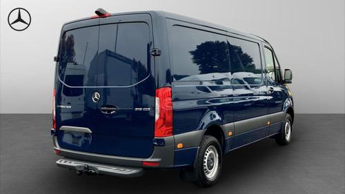 Mercedes-Benz Sprinter Photo at-6de806107a6c44d3b9ebc7c3fc2546af.jpg