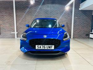 Suzuki Swift Photo 1