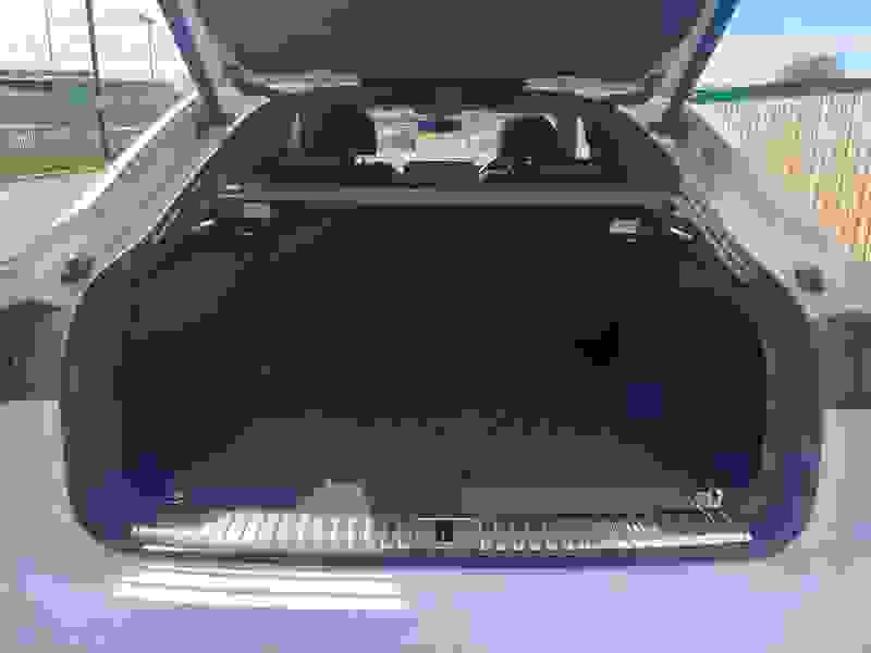 Audi e-tron Photo at-6e05fead237a438db07c6111f167fc34.jpg