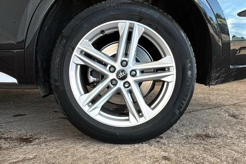 Audi Q5 Photo at-6e15d8e6f4d642729fa50389f403b764.jpg