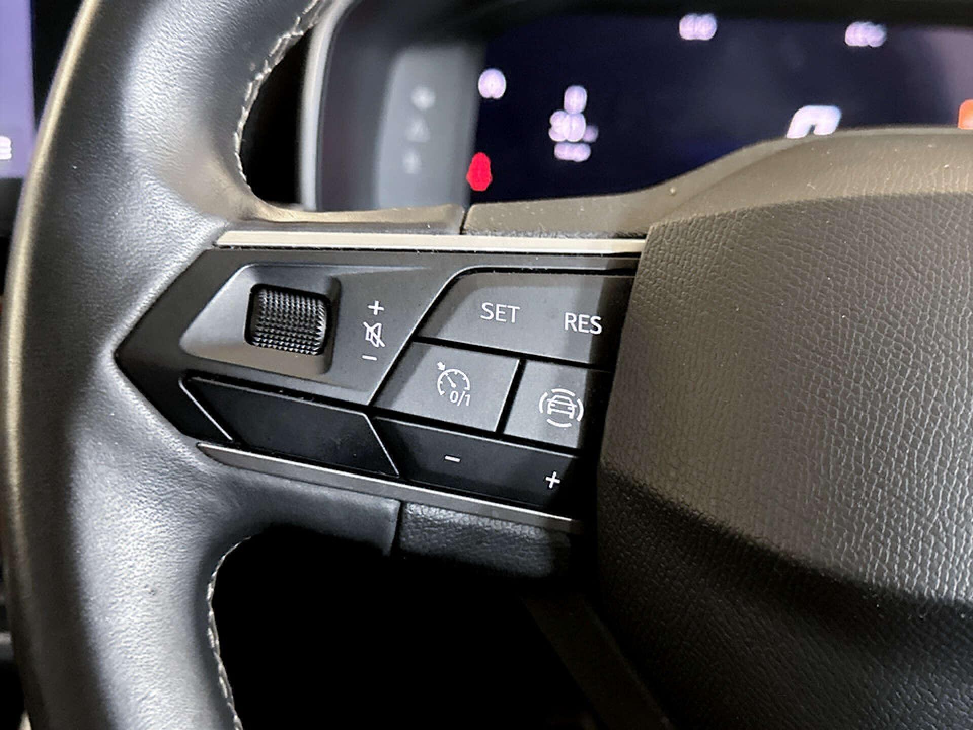 2021 SEAT Leon thumbnail 19