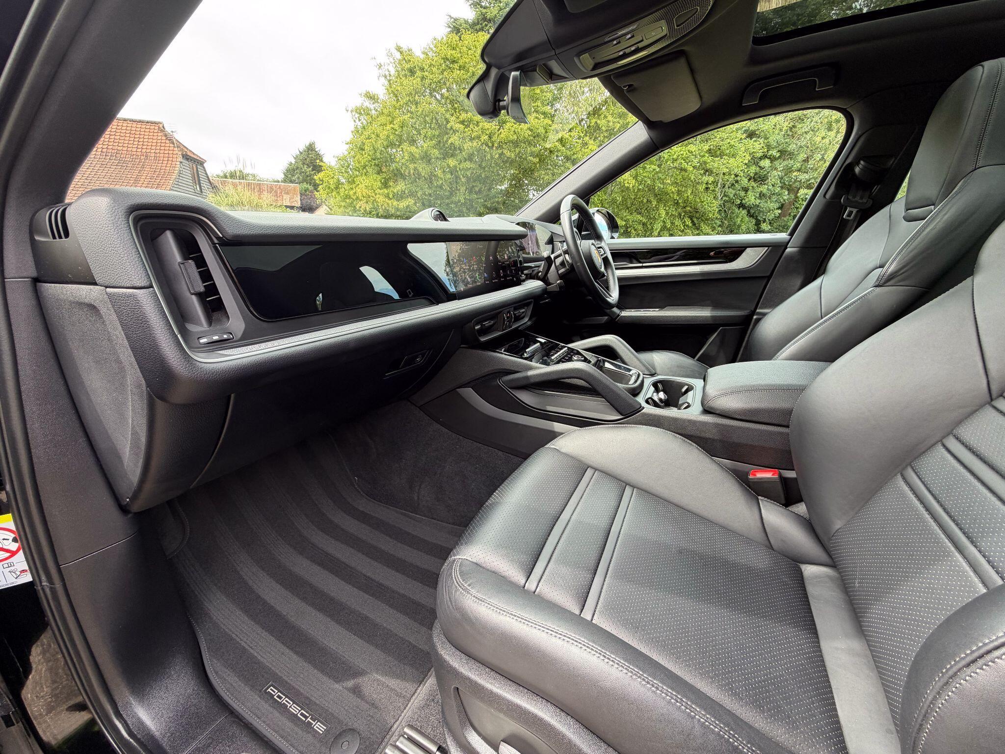 Porsche Cayenne 3.0 V6 E-Hybrid 25.9kWh TiptronicS 4WD Euro 6 (s/s) 5dr — photo 13