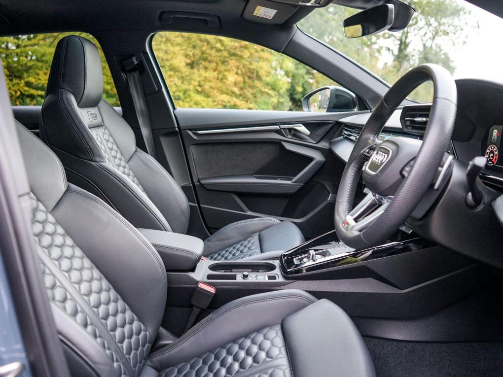 Used Audi RS3 YH72PCU 25
